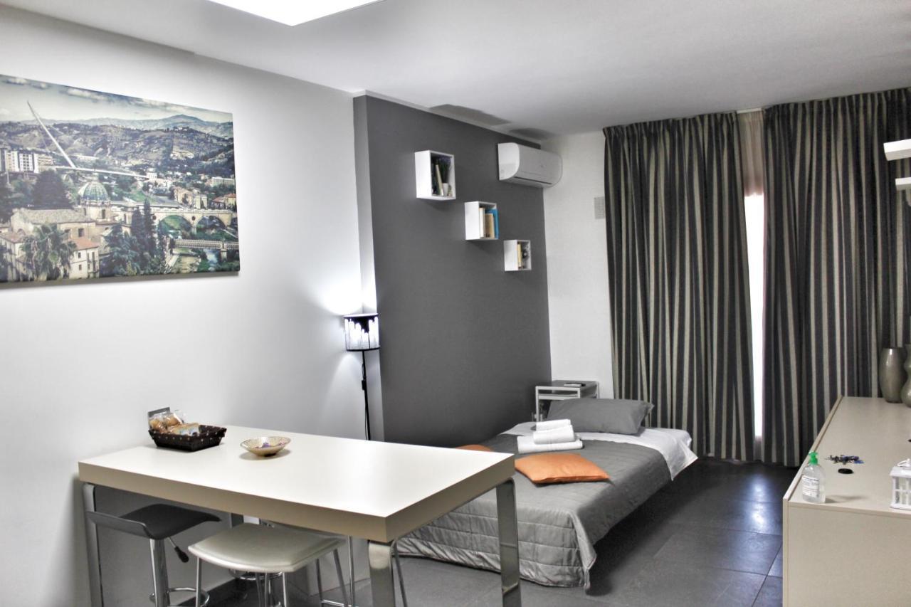 Cosenza Luxury Apartment 外观 照片